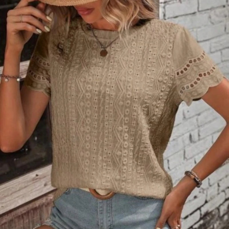 Clara | Camiseta veraniega con detalle calado