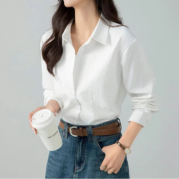 Claudia | Blusa minimalista de gasa vintage